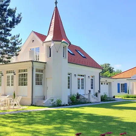 Schieszl 5 Villa Zamárdi